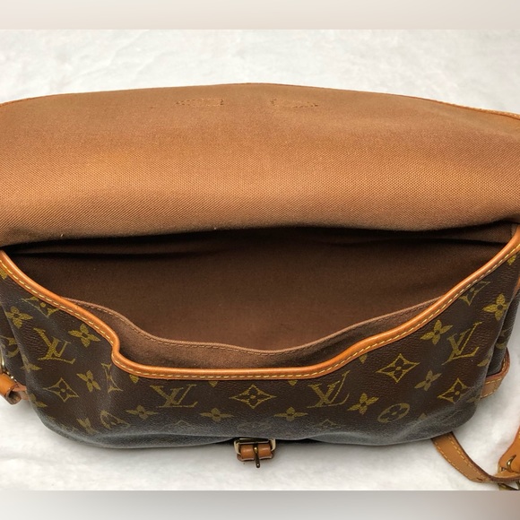 Louis Vuitton Saumur30 BagDate Code(AR1901)/Poshmark COA/Dust Bag - Picture 9 of 16